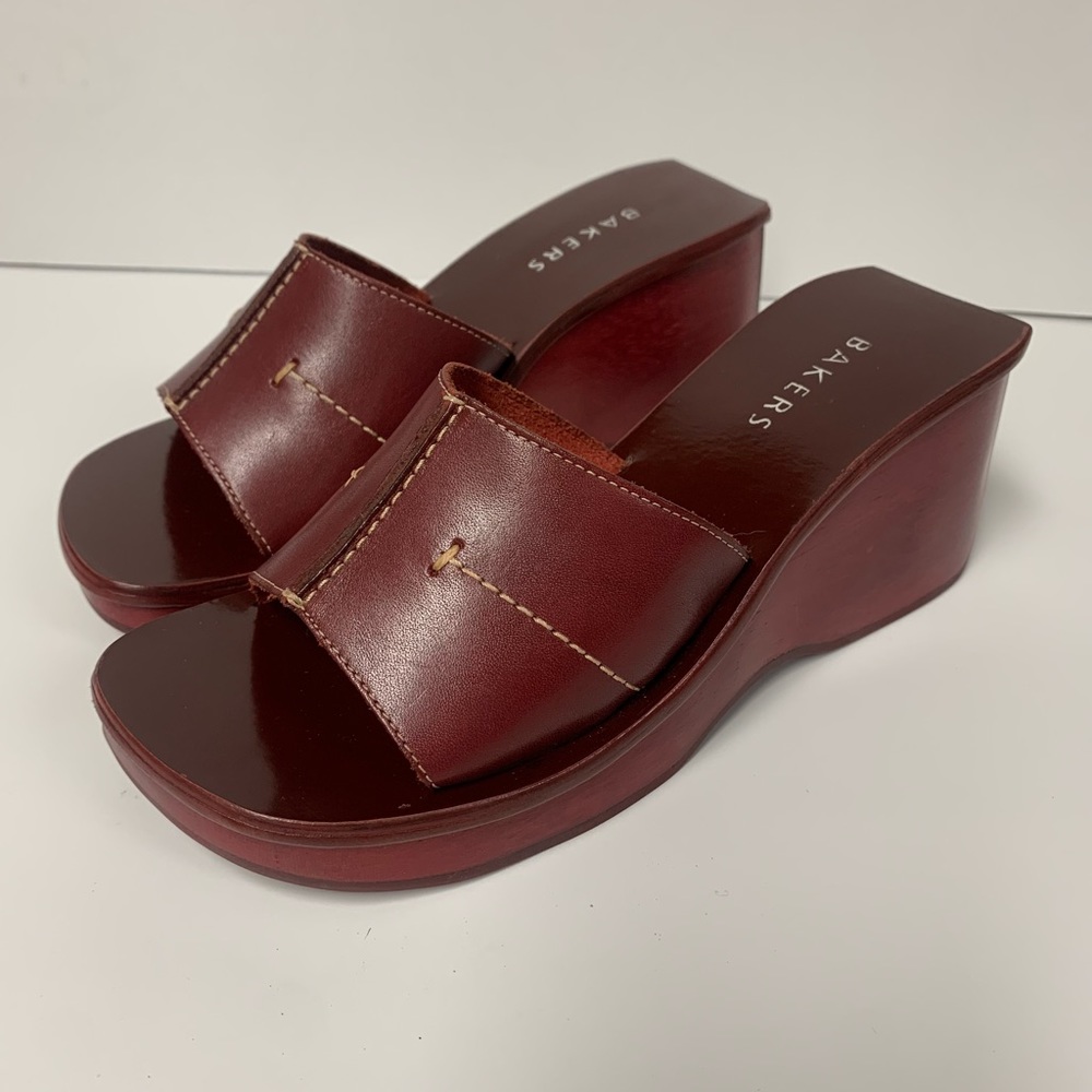 Bakers Gallery Red/Cherry leather/wood wedge sandal heel sz 5